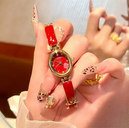 ساعة لابولي النسائية الفاخرة تجمع الأناقة والرقي