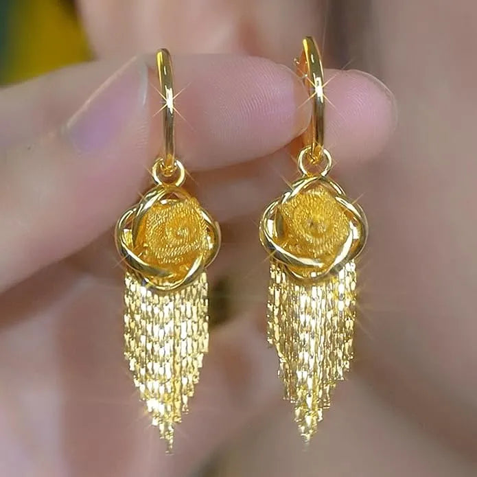 أقراط متدلية بتصميم زهرة ذهبية أنيقة