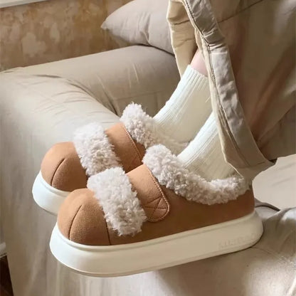 حذاء نسائي شتوي منزلي فاخر مبطن بفرو فائق النعومة