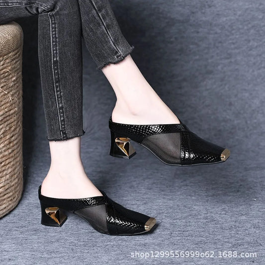 حذاء صندل نسائي بكعب سميك ومقدمة مربعة بخامة شبكية