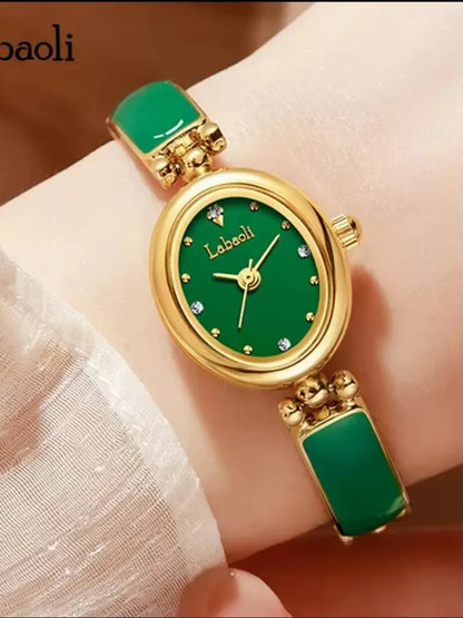 ساعة لابولي النسائية الفاخرة تجمع الأناقة والرقي
